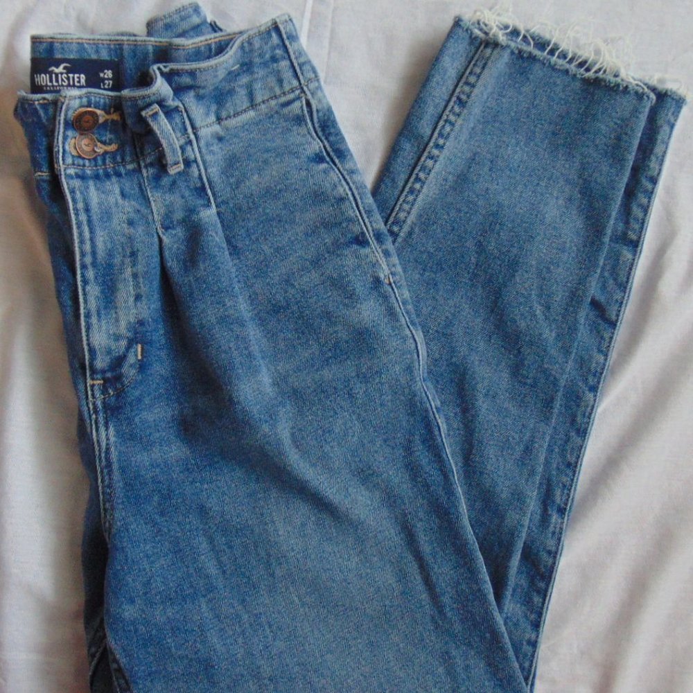 Hollister Jeans size 3R